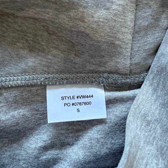 VUORI Small Clean Elevation High Rise 7/8 Legging Pants ~ Pale Gray Heather Camo - Picture 6 of 6